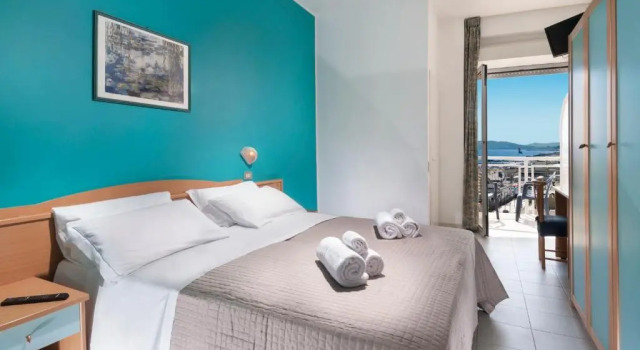 Трёхместный номер Standard с видом на море Hotel International
