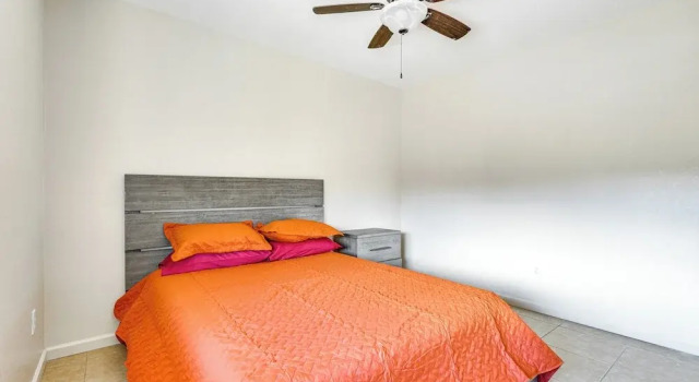 4 Mi to Downtown Tucson: Peaceful Townhome!, Varaa Huoneisto Tucson Arizona