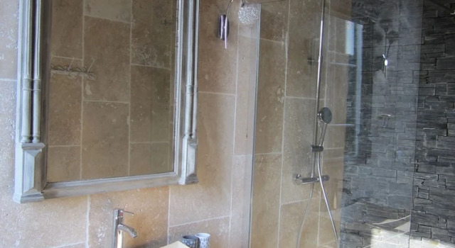 Номер Grand Le Manoir aux Douves