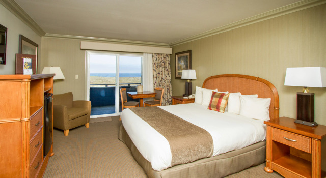 Surf & Sand Lodge