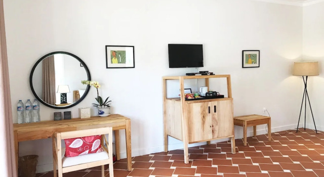 Трёхместный семейный номер Standard с балконом и с видом на море Peppercorn Beach Resort