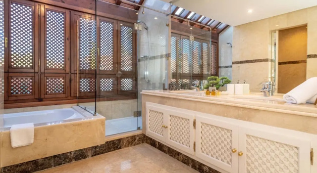 La Alzambra Duplex Penthouse Sea Views, Забронировать Апартаменты/квартира Отели Марбелья с парковкой, рядом с Casino Marbella, Парковка