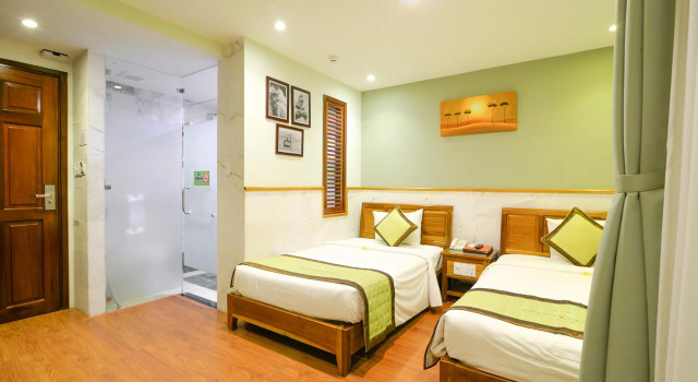 Двухместный номер Superior с балконом The Signature Hoi An