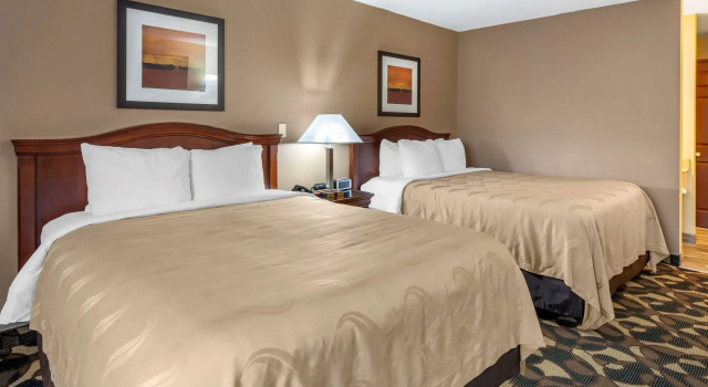 Четырёхместный номер Standard Quality Inn Paradise Creek Pullman