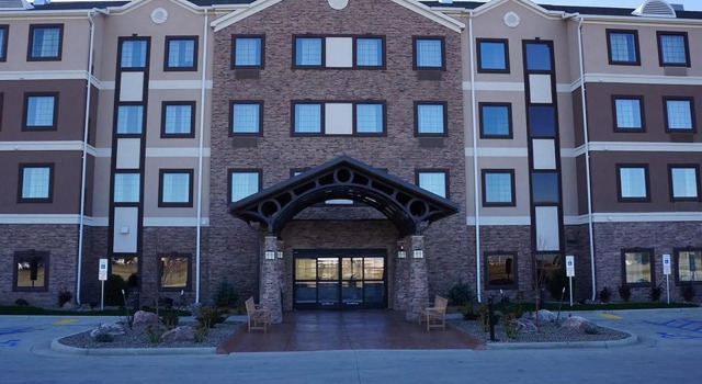 Люкс Staybridge Suites Bismarck by IHG