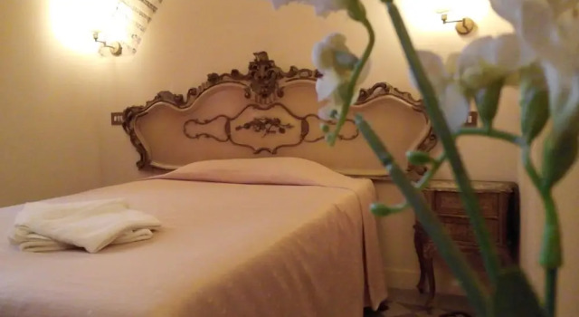 Maison de Marta, Забронировать Отель Отели Рима с завтраком, рядом с Театр Арджентина, Завтраки