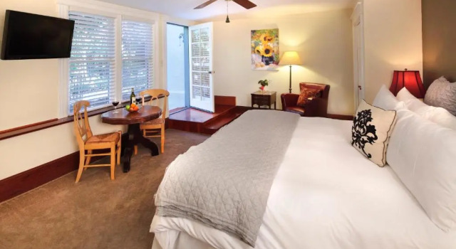 Номер Executive Calderwood Inn