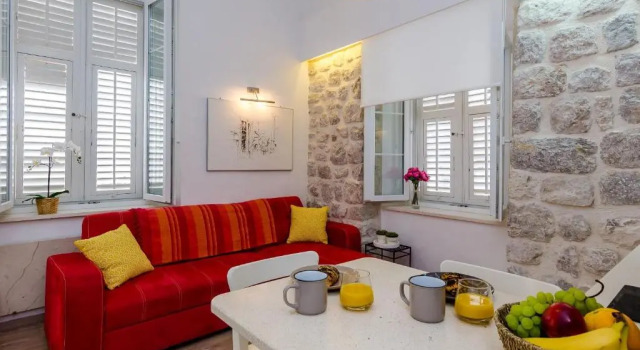 Апартаменты Midtown Apartments