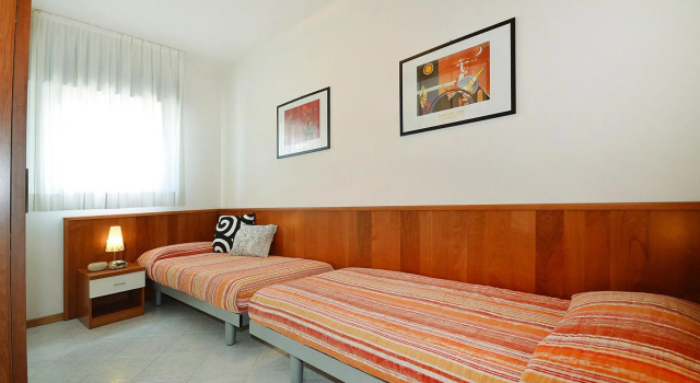 Appartamenti Torre Del Sole, Prenota Hotel Hotel a Veneto con piscina, Piscina