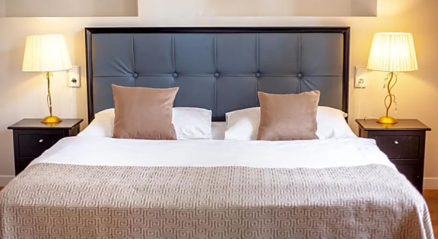 Трёхместный полулюкс Little King Hotel U Malvaze