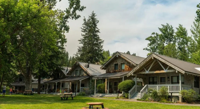 Номер Standard c 1 комнатой с видом на воду Sun Mountain Lodge