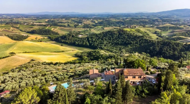 Agriturismo La Collina degli Olivi, Buchen Sie Hotel Hotels in Elsa-Tal mit Parkplatz, Parkplätze