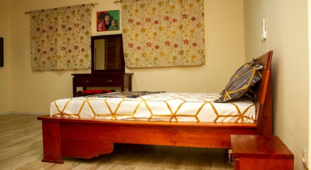Residence Mbessa, Boek Hotel Abidjan Abidjan