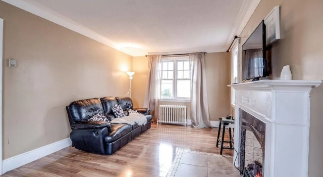 Convenient & Comfortable Manor, Varaa Hotelli Hamilton 