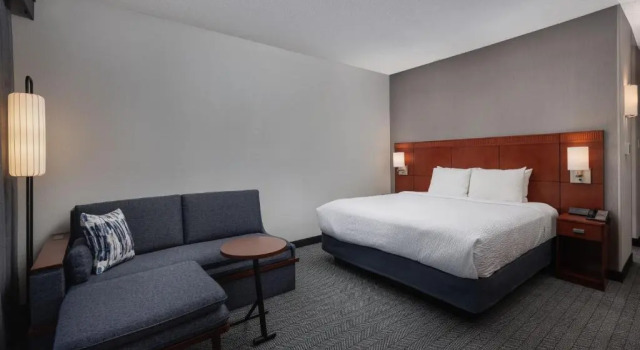 Standard Zimmer Courtyard by Marriott Denver Central Park