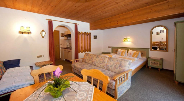 Landhaus Maridl, Prenota Casa vacanze Hotel a Tirolo con parcheggio, Parcheggio