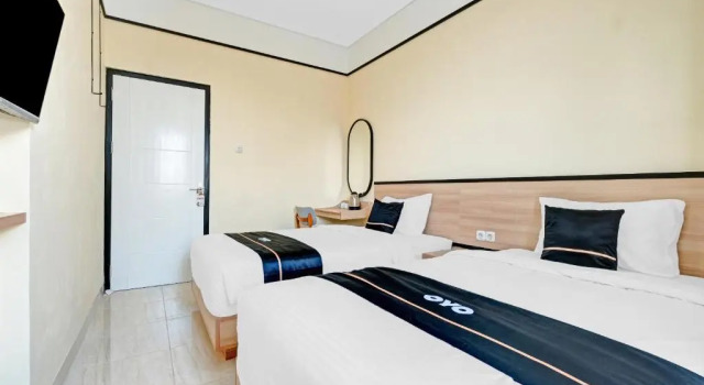 Collection O 90774 Homi Stay, Boek Hotel Solo. Central Java