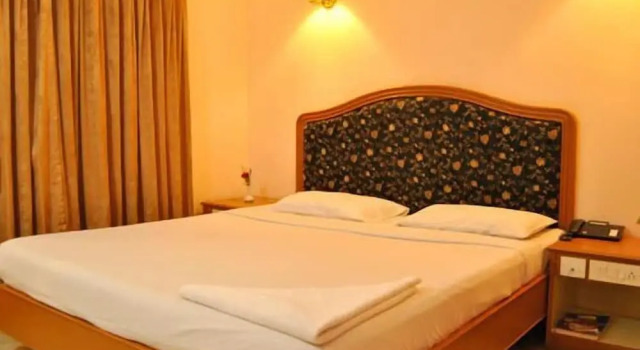 Hotel Atchaya, Забронировать Отель Отели штата Тамилнада с бассейном, Бассейн