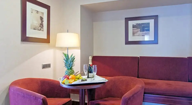 Полулюкс Deluxe Hotel Andalucía Center