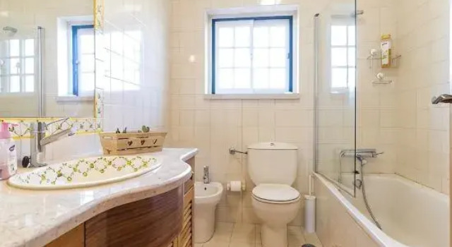 Liv In by Ericeira Property, Book Hotel Ericeira 