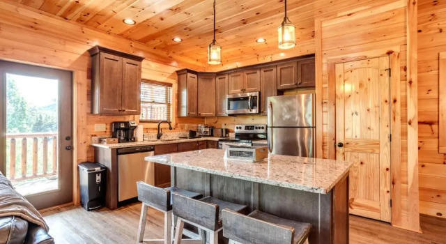 Коттедж 4 Bedroom Cabin for 14