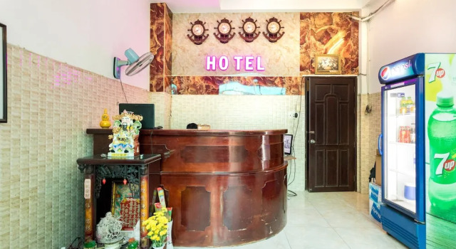 Huong Hotel by OYO Rooms