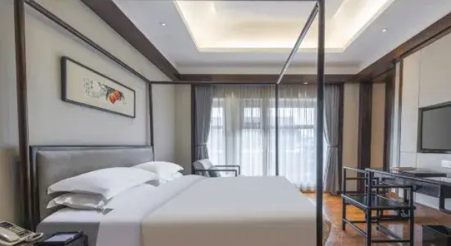Люкс с видом на сад Zhiweizhai Hotel