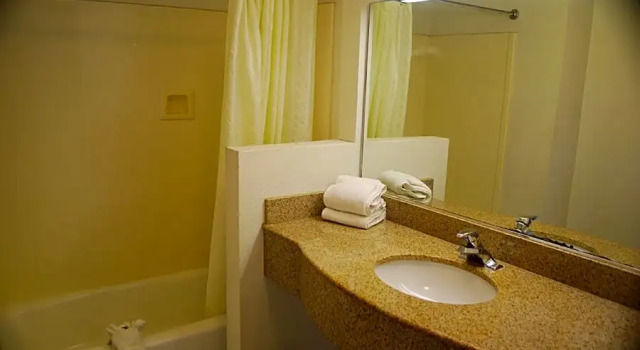 Двухместный номер Deluxe Hollywood Inn Express LAX