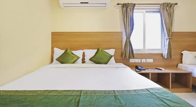Двухместный номер Deluxe Itsy Hotels Jansi Residency