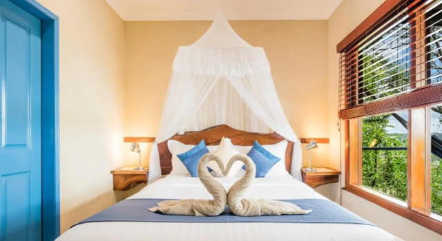 Коттедж Deluxe Lillypillys Cottages & Day Spa