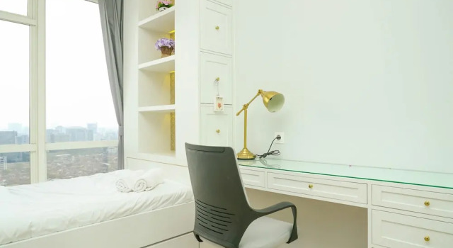 Luxurious 2BR with Private Lift at Menteng Park Apartment, Забронировать Апартаменты/квартира Ментенг Джакарта, рядом с Парк Таман Суропати