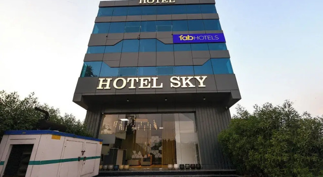 Fabhotel Sky I