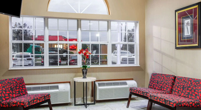 Microtel Inn by Wyndham Charleston South, Rezerwuj Hotel South Charleston Zachodnia Wirginia