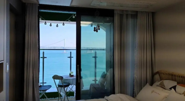 Gwangalli 해변 바로앞 정면 고층 Ocean View 원 스튜디오, Забронировать Отель Отели Пусана с парковкой, рядом с Место казни католических мучеников в деревне Чандэголь в районе Суёнгу, Парковка