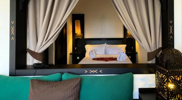Люкс Senior Borjs Hotel Suites & Spa