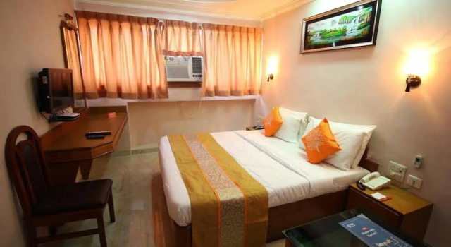 OYO Rooms VS Hospital Paldi, Rezervovat Hotel Hotely v Gujarat s parkováním, Parkování