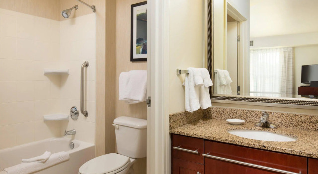 Четырёхместный люкс c 1 комнатой Residence Inn by Marriott Dayton Vandalia