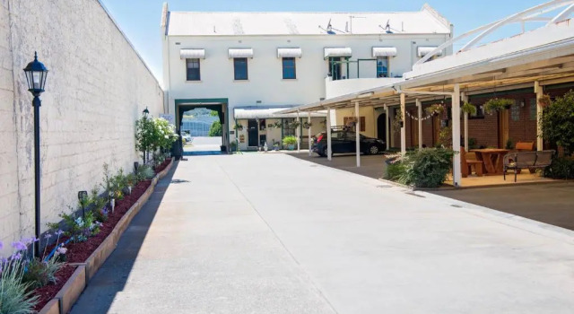 Семейный номер Standard Elm Court Motel