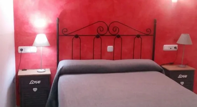 Двухместный номер Comfort с балконом и с видом на внутренний двор Hotel SAN SEBASTIAN Almuñécar