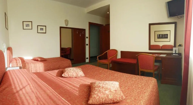Трёхместный номер Superior Eurohotel Meeting & Wellness