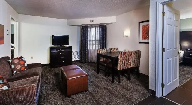 Люкс Staybridge Suites Woodland Hills by IHG