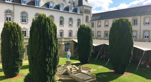 Espace Montcalm, Забронировать Отель Ван Gulf of Morbihan, рядом с Museum Of Fine Arts, Vannes La Cohue