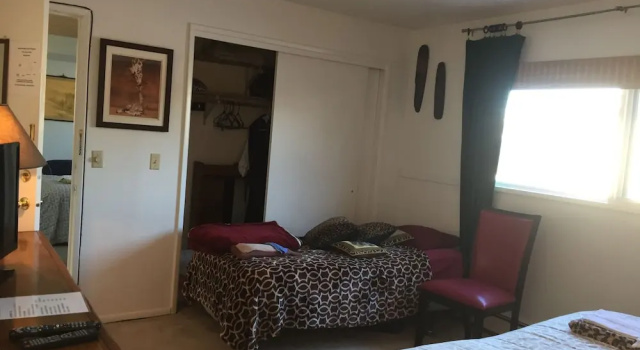 Трёхместный номер Standard c 1 комнатой Alaska European Bed & Breakfast