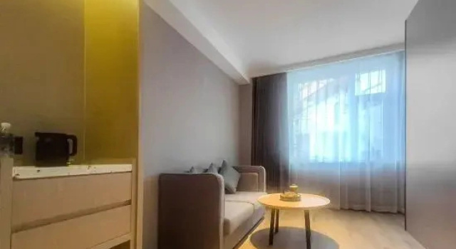 Двухместный люкс Standard Country Inn & Suites by Radisson Hotel (Harbin Central Avenue Heshan Street Subway Station)