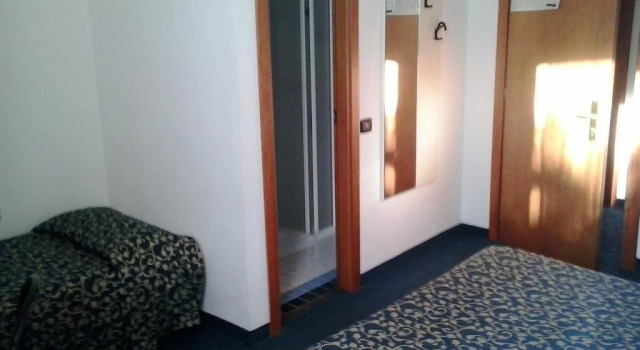 Hotel Torre Imperiale, Prenota Hotel Maccagno Lago Maggiore