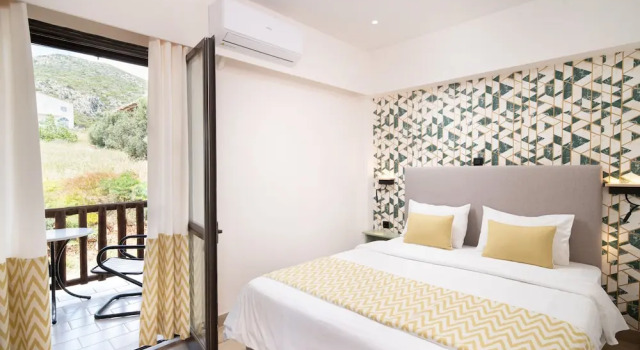 Апартаменты c 1 комнатой с балконом и с видом на горы Monemvasia Green Apartments