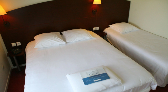Standart dört kişilik oda Kyriad Chateauroux