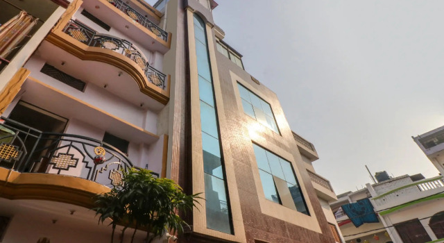OYO 49081 The Way Inn, Забронировать Отель Отели Гомти Нагара с завтраком, Завтраки