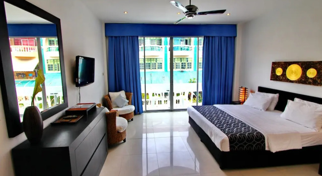 Номер Superior East Suites