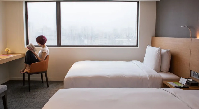 Двухместный номер Comfort Royal Inn Taipei Linsen - Huashan 1914 Creative Park